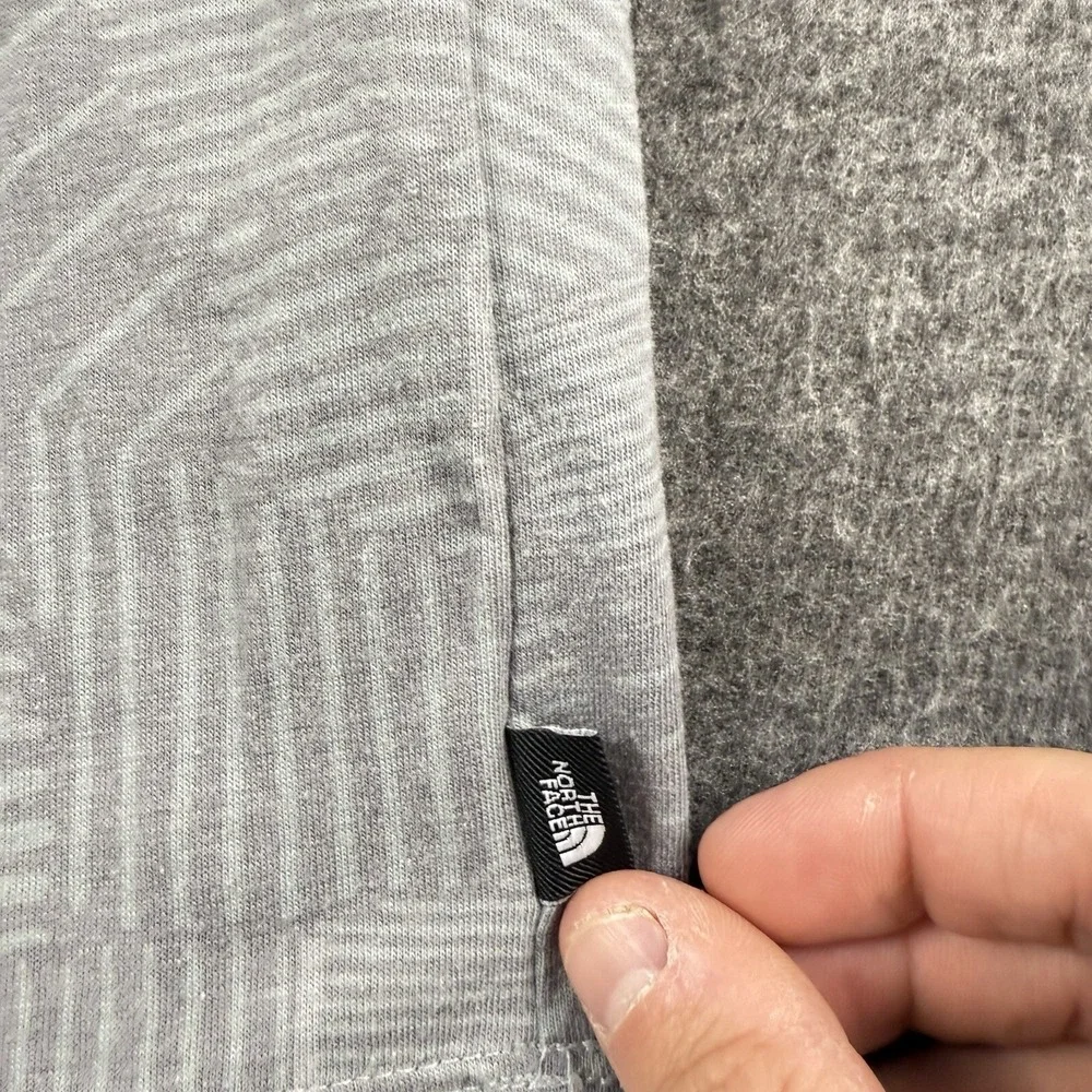 The North Face Shirt Womens Medium Gray Geometric Pattern Crewneck Hike Outdoors - Picture 4 of 8